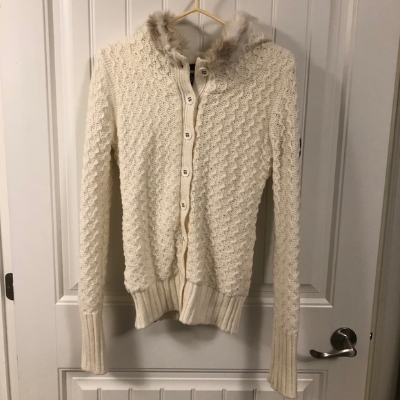 Sweater - Picture 2 of 6